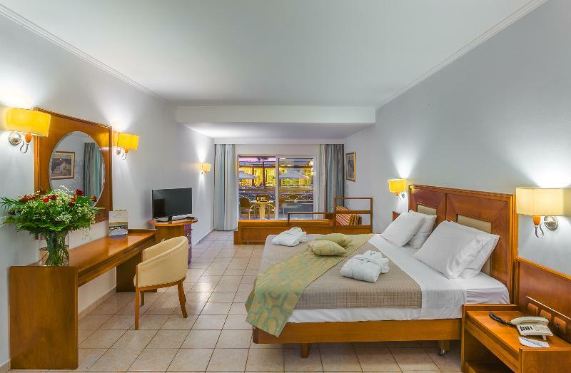Kipriotis Maris Hotel 5*